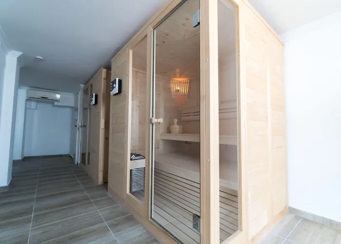 Hotell Alyssium 4*