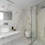 Alyssium Hotell
