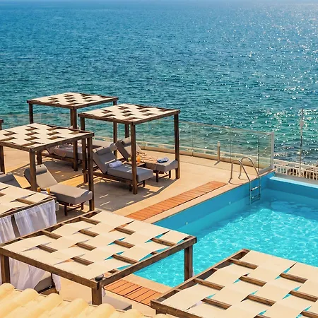 Alyssium Hotel 4*